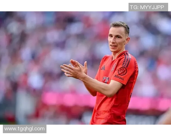 足球巨星风采登场 赛场内外精彩纷呈 全民热血沸腾的足球盛宴即将开启 足球巨星风采登场 赛场内外精彩纷呈 全民热血沸腾的足球盛宴即将开启